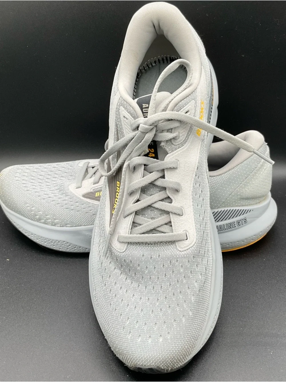 Brooks Adrenaline GTS 24 Light Gray Sneakers 11.5 narrow B